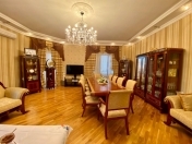 Satılır 3 otaqlı 150 m2 yeni tikili Gənclik m.