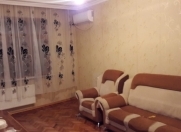 İcarəyə verilir 3 otaqlı 90 m2 köhnə tikili Memar Əcəmi m.