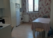 İcarəyə verilir 3 otaqlı 95 m2 köhnə tikili 28 May m.