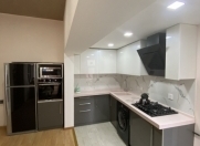 İcarəyə verilir 4 otaqlı 110 m2 köhnə tikili İçəri Şəhər m.