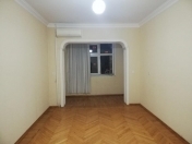 Satılır 2 otaqlı 42 m2 köhnə tikili 7 mkr