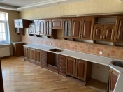 İcarəyə verilir 3 otaqlı 203 m2 ofis Nəsimi r.