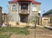 Satılır 6 otaqlı 240 m2 həyət evi Binə