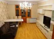 İcarəyə verilir 2 otaqlı 45 m2 köhnə tikili İnşaatçılar m.