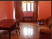 İcarəyə verilir 2 otaqlı 80 m2 köhnə tikili 8 km