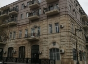 Satılır 4 otaqlı 90 m2 köhnə tikili İçəri Şəhər m.