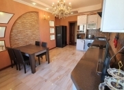 İcarəyə verilir 3 otaqlı 140 m2 yeni tikili Elmlər Akademiyası m.