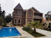 Satılır 5 otaqlı 300 m2 bağ evi Şüvəlan Park ticarət mərkəzi