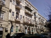 İcarəyə verilir 2 otaqlı 75 m2 obyekt Axundov bağı