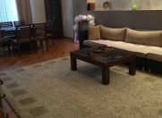 İcarəyə verilir 4 otaqlı 165 m2 yeni tikili Nizami m.