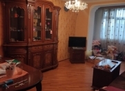 İcarəyə verilir 3 otaqlı 70 m2 köhnə tikili Xalqlar Dostluğu m.