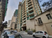 İcarəyə verilir 3 otaqlı 145 m2 yeni tikili Səbail r.