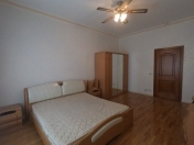 İcarəyə verilir 4 otaqlı 180 m2 yeni tikili İçəri Şəhər m.