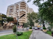 Satılır 4 otaqlı 165 m2 yeni tikili Qara Qarayev m.