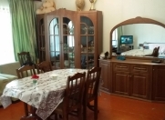 Satılır 5 otaqlı 120 m2 köhnə tikili İnşaatçılar m.