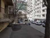 Satılır 1 otaqlı 33 m2 obyekt Axundov bağı