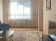 İcarəyə verilir 2 otaqlı 93 m2 yeni tikili Nizami m.