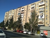 İcarəyə verilir 3 otaqlı 85 m2 köhnə tikili İnşaatçılar m.