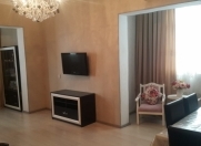 Satılır 2 otaqlı 68 m2 köhnə tikili Qaraçuxur