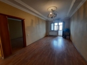 Satılır 4 otaqlı 90 m2 köhnə tikili 8 km