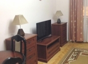 İcarəyə verilir 2 otaqlı 55 m2 köhnə tikili 28 May m.