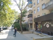 İcarəyə verilir 4 otaqlı 100 m2 ofis Elmlər Akademiyası m.