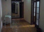 Satılır 3 otaqlı 100 m2 köhnə tikili Tibb Universiteti