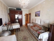 Satılır 4 otaqlı 87 m2 köhnə tikili Həzi Aslanov m.