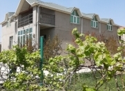 Satılır 4 otaqlı 330 m2 həyət evi Binə