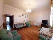 İcarəyə verilir 3 otaqlı 70 m2 köhnə tikili Nəriman Nərimanov m.