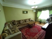 Satılır 3 otaqlı 70 m2 köhnə tikili Həzi Aslanov m.