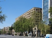 İcarəyə verilir 2 otaqlı 70 m2 köhnə tikili Səbail r.