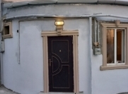 Satılır 1 otaqlı 20 m2 həyət evi Yasamal r.