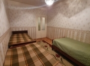 Satılır 3 otaqlı 90 m2 köhnə tikili Şah İsmayıl Xətai m.