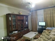 Satılır 3 otaqlı 60 m2 köhnə tikili Həzi Aslanov m.