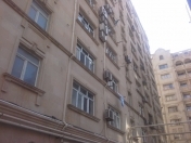 Satılır 2 otaqlı 65 m2 köhnə tikili Nizami m.