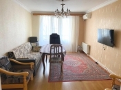 İcarəyə verilir 3 otaqlı 70 m2 köhnə tikili Elmlər Akademiyası m.