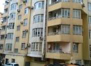 İcarəyə verilir 3 otaqlı 120 m2 yeni tikili Dövlət Statistika Komitəsi