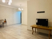 İcarəyə verilir 2 otaqlı 47 m2 köhnə tikili Elmlər Akademiyası m.