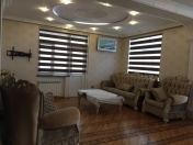 Satılır 6 otaqlı 300 m2 yeni tikili İnşaatçılar m.