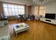 Satılır 4 otaqlı 186 m2 yeni tikili AGA Business Center