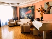 İcarəyə verilir 3 otaqlı 150 m2 yeni tikili 9 mkr