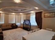 Satılır 4 otaqlı 165 m2 yeni tikili Qara Qarayev m.