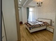 Satılır 3 otaqlı 150 m2 yeni tikili Gənclik m.