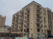 İcarəyə verilir 2 otaqlı 70 m2 köhnə tikili Yasamal r.