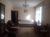 İcarəyə verilir 2 otaqlı 45 m2 köhnə tikili Neftçilər m.