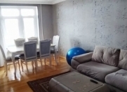 Satılır 3 otaqlı 80 m2 köhnə tikili Əhmədli m.