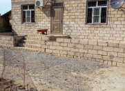 Satılır 3 otaqlı 90 m2 həyət evi Puta