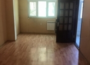 Satılır 2 otaqlı 50 m2 köhnə tikili 1 mkr