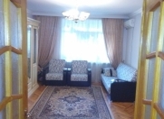 Satılır 4 otaqlı 65 m2 köhnə tikili Həzi Aslanov m.